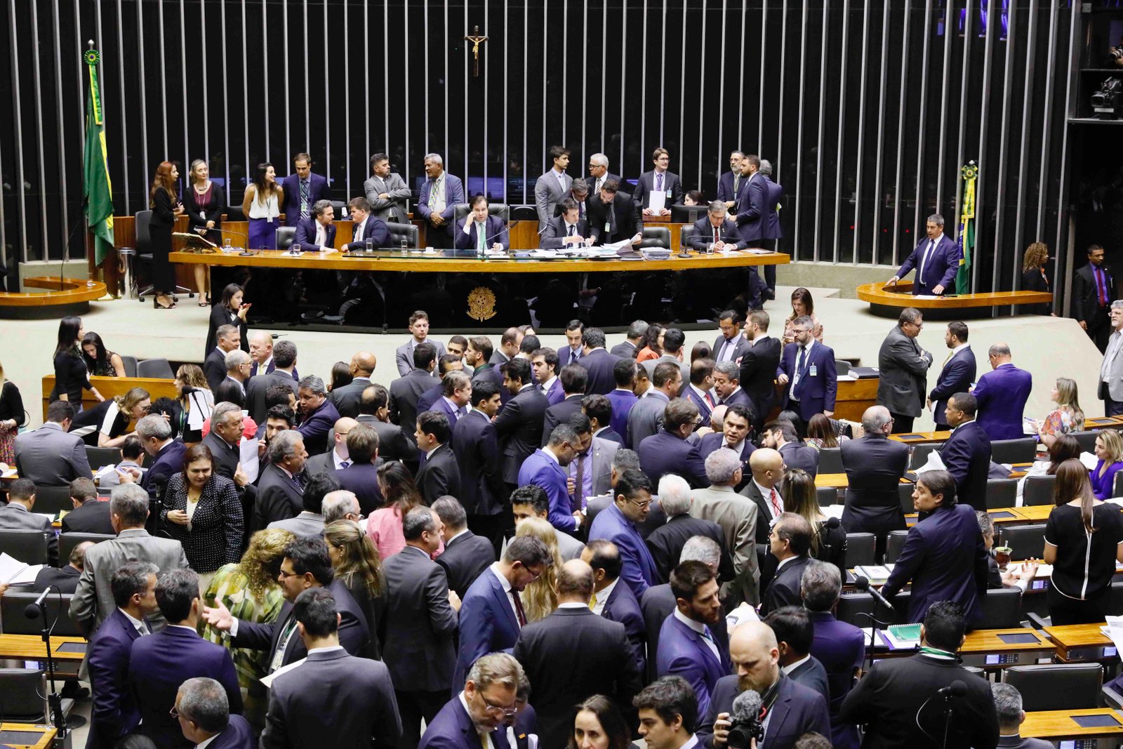 Projeto de reforma partidária dá direito à impunidade para os partidos, diz Roberto Livianu