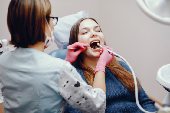 Saiba como proceder em caso de erro odontológico durante um procedimento dental